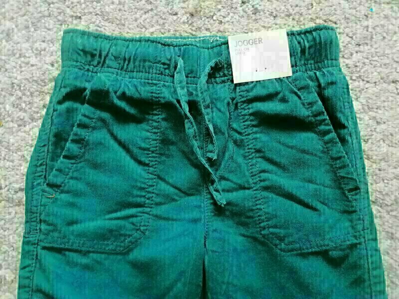 Elbląg NOWE z metkąSpodnie joggery H& M, unisex, sztruksowe, ocieplane, miękkie i wygodne w zakładaniu, idealne na