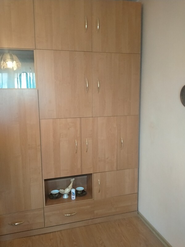 Elbląg Meblościanka wysokość 240cm szerokość 220 cm
głębokość 55 cm
Zniesienie z 1 piętra we własnym zakresie