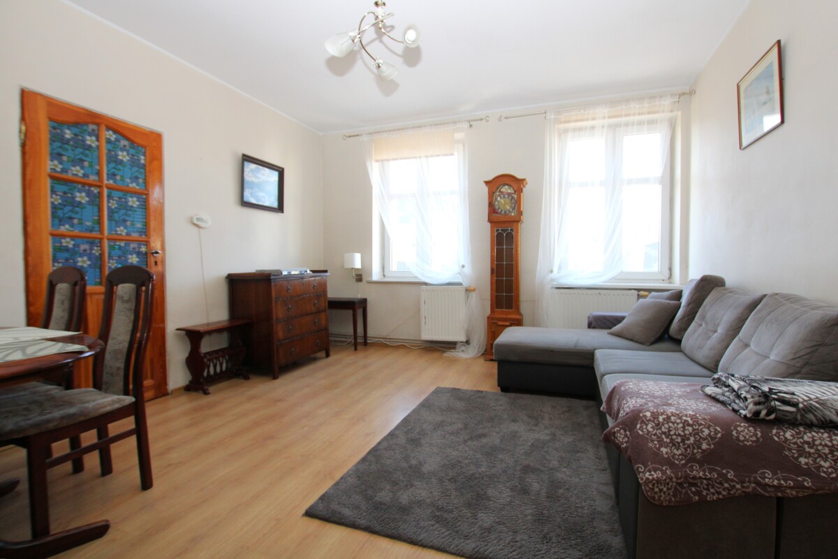 Elbląg NIERUCHOMOŚCI ANNA KRASZEWSKA Mieszkanie do wynajęcia na I piętrze ul. Fabryczna