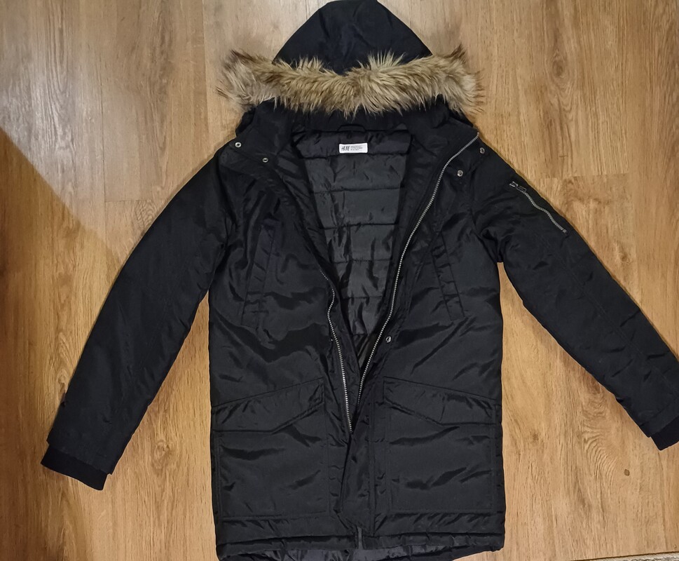 Elbląg NOWA
kurtka zimowa H& M męska chłopięca rozmiar 164,bardzo ciepła lekka, odpinany kaptur, stan nowy idealny