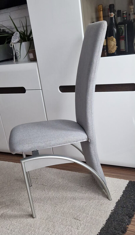 Elbląg Sprzedam 4 krzesła widoczne na zdjęciu. Wysokie oparcie, dobrze podpiera plecy. Cena dotyczy 1 sztuki. Odbiór