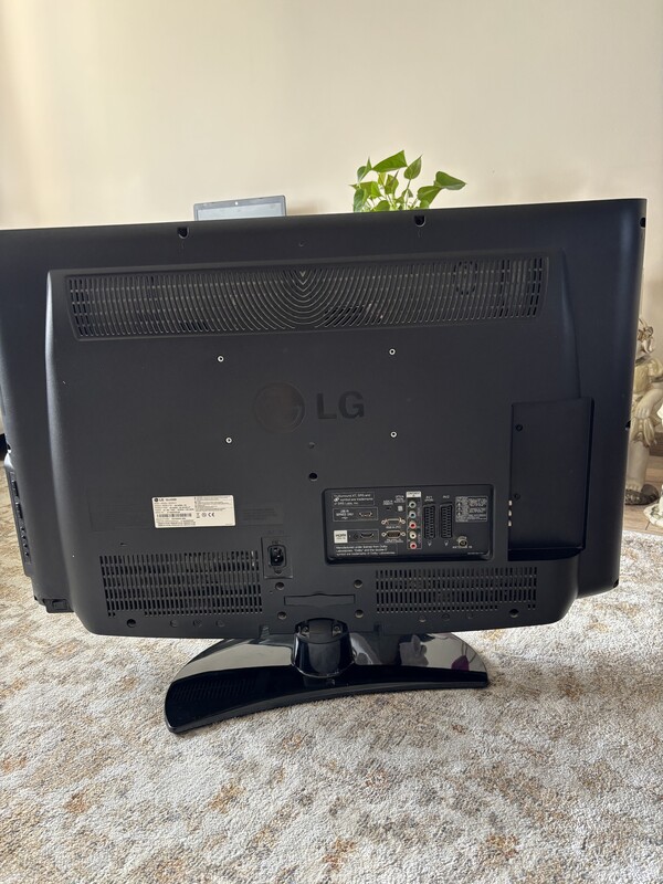 Elbląg Sprzedam telewizor marki LG 32 cale sprawny stan bdb. Moze komuś się jeszcze przyda.