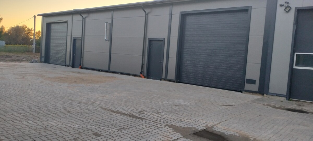 Elbląg Wynajmę Nową Halę Usługową lub Magazynową 100m2 ElblągWysoki standard Świetliki dachoweHala z płyty