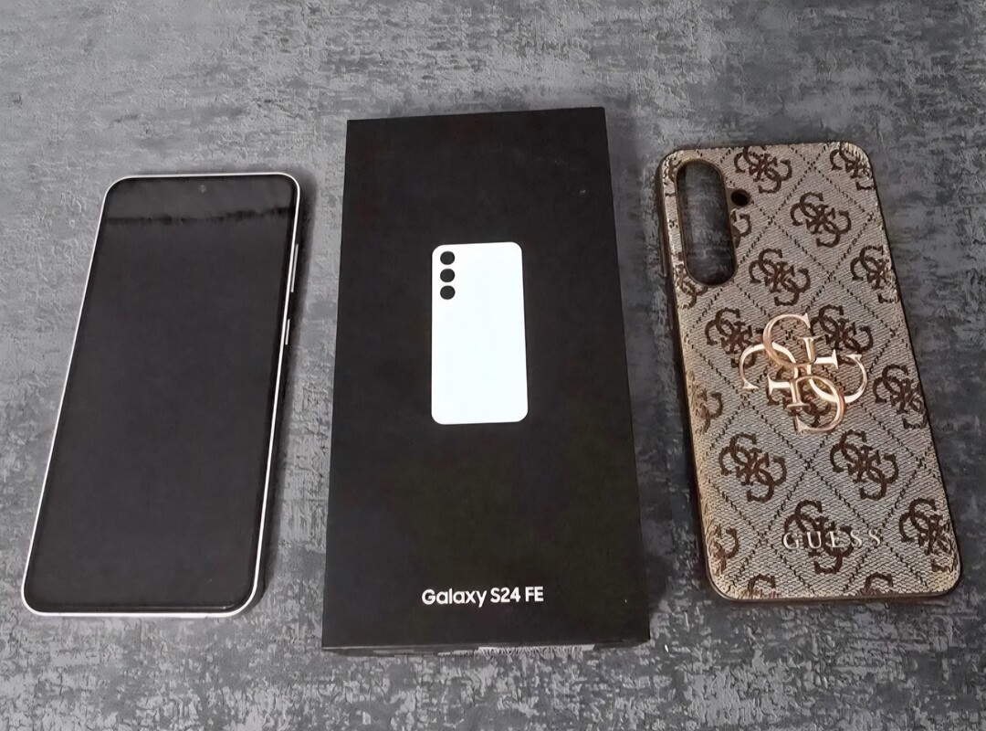 Elbląg Telefon w stanie bardzo dobrym, używany przez kobietę okazjonalnie.
Gwarancja do marca 2027.
Etui w