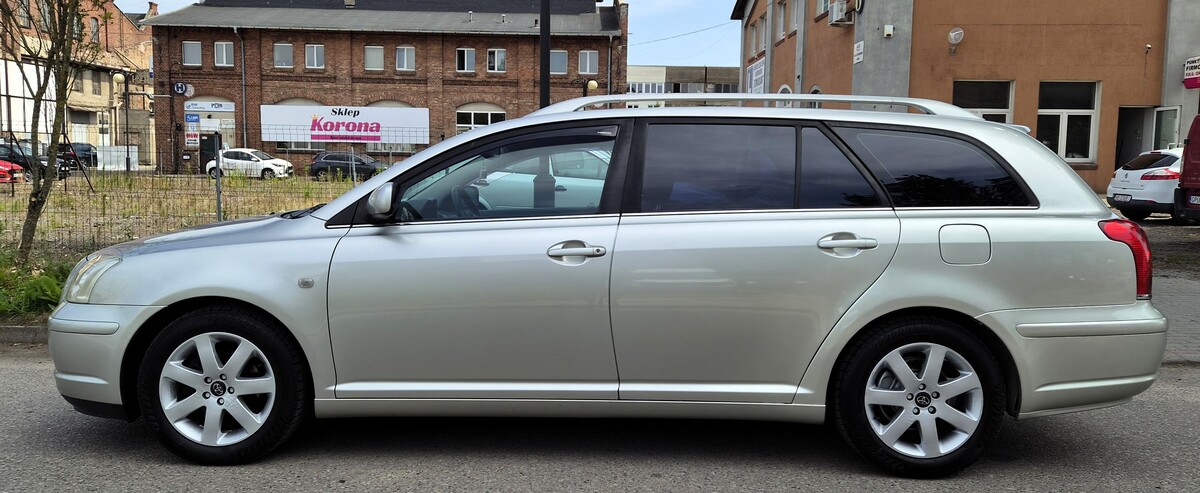 Elbląg Toyota Avensis 1,8Benzyna 120Km 2004Rok Nowy Rozrząd -Sprawna Klimatyzacja Tempomat