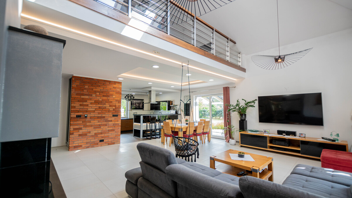 Elbląg * * * ABC NIERUCHOMOŚCI * * *NOWA CENA!! DOM WOLNO STOJĄCY Z PIĘKNYM, DUŻYM OGRODEM !!! pow.