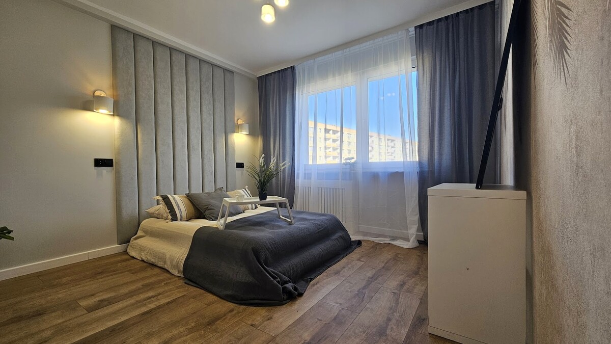 Elbląg KWADRAT NIERUCHOMOŚCI3 pokojowepo generalnym remonciebalkonnowoczesna windadostępne od zaraz