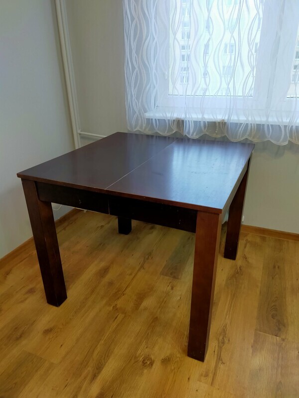 Elbląg Sprzedam stół 90x90.