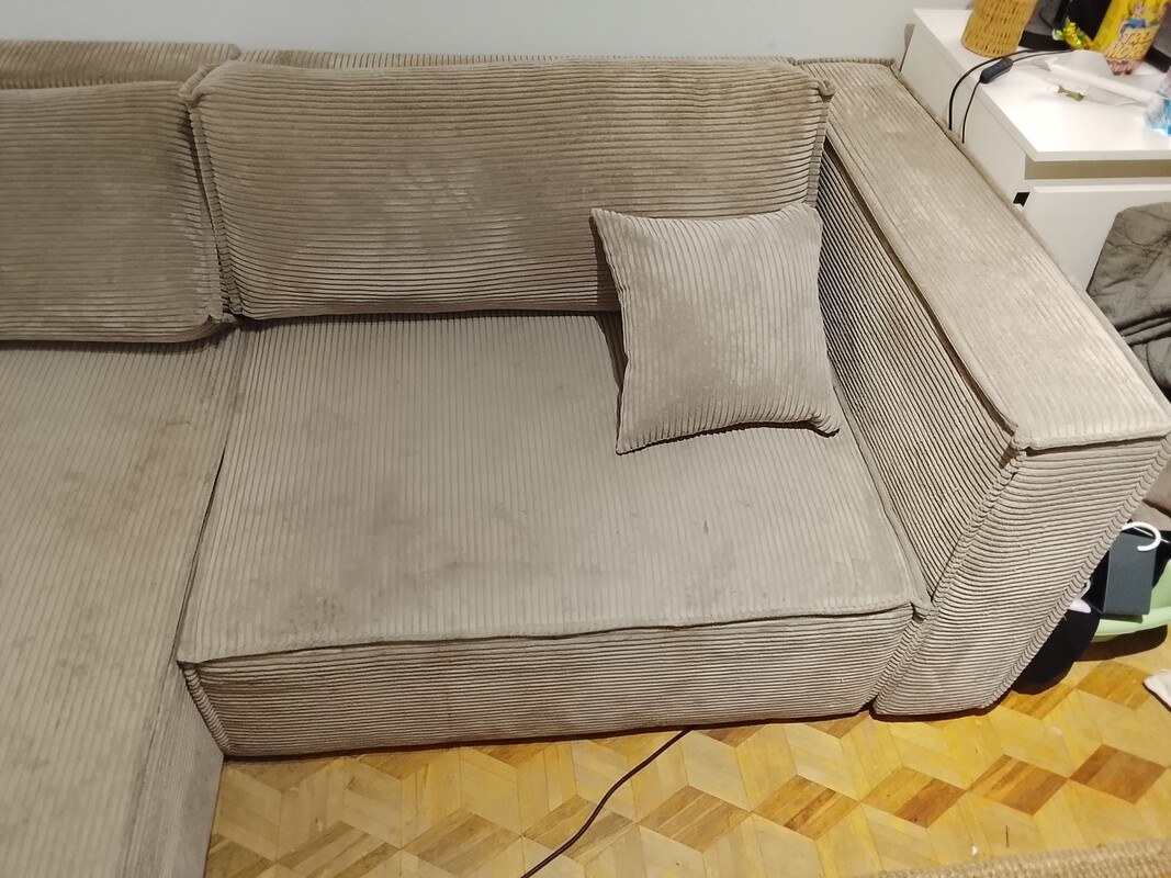 Elbląg Rozkładany narożnik z funkcją spania - prawy lub lewy - bez skręcania. Praktycznie nieużywany. Stał długo