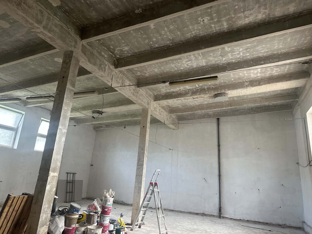 Elbląg WYNAJMĘ HALĘ – 175 m²Do wynajęcia przestronna hala o powierzchni 175 m² i wysokości około 5 m