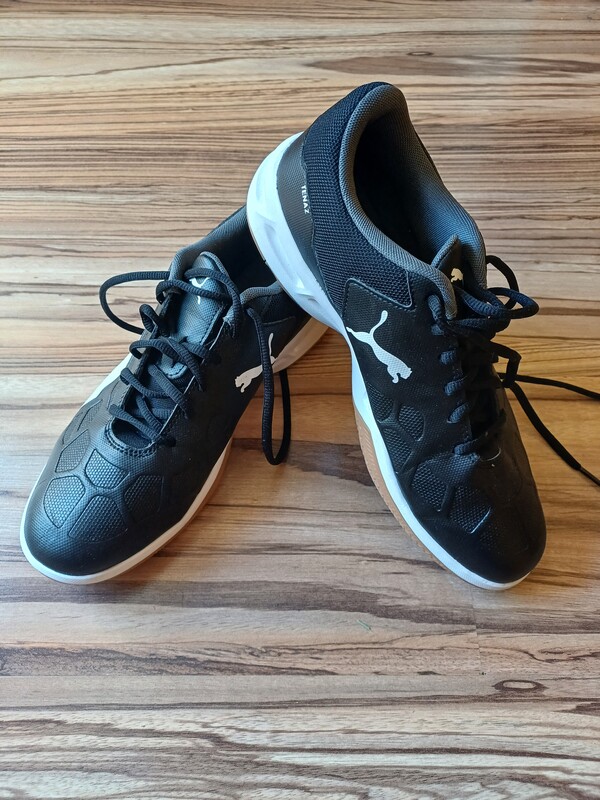 Elbląg PUMA Tenaz halówki rozmiar 40.5 Długość wkładki 26 cm stan doskonały unisex skóra ekologiczna