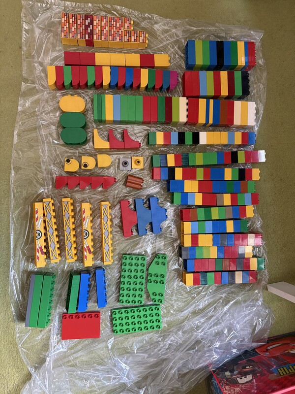Elbląg Klocki Lego Duplo, jak na zdjęciach, ponad 4 kg.
Kilka zestawów, które mogą jeszcze posłużyć. Odbiór w Elblągu