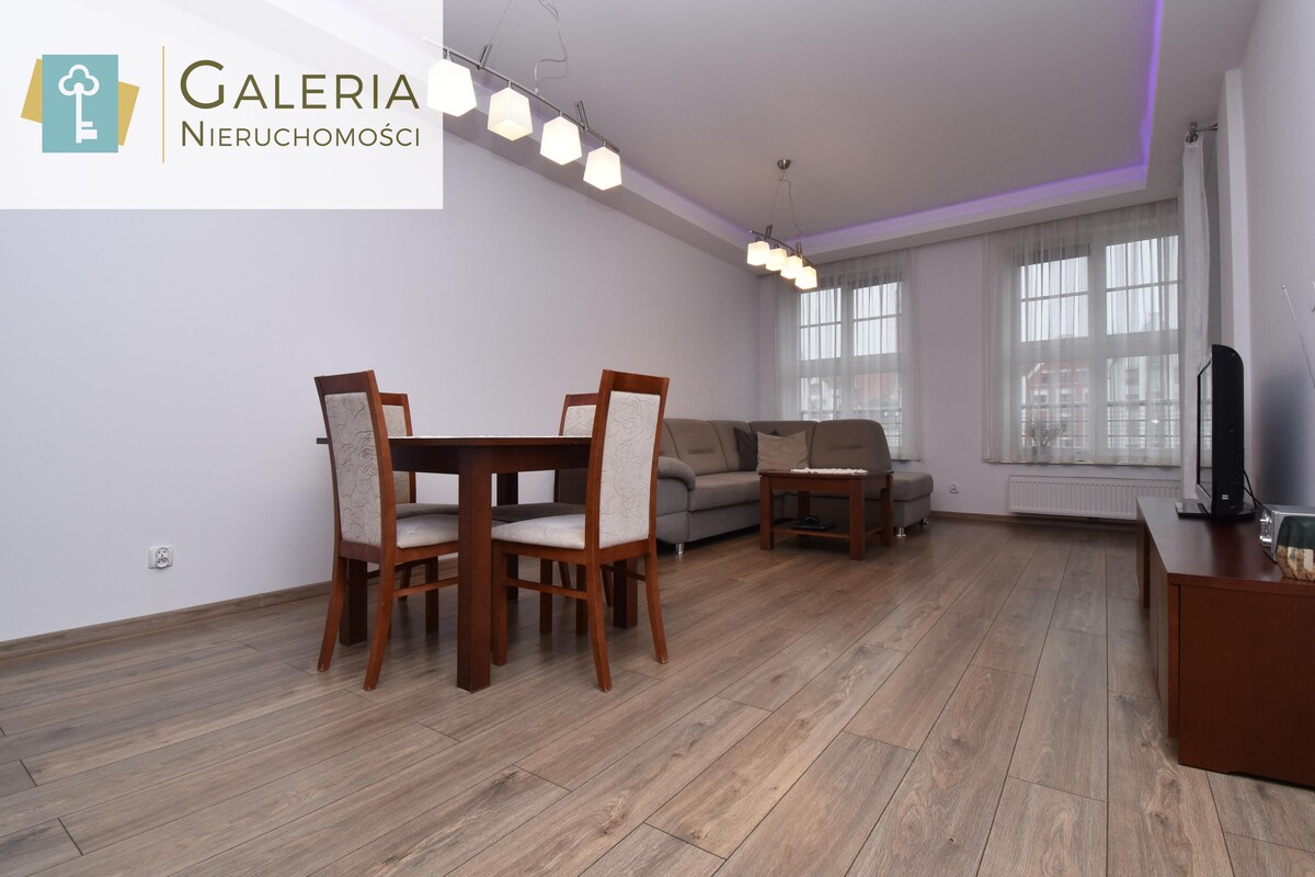 Elbląg GALERIA NIERUCHOMOŚCIZ pasji i miłości do nieruchomościNa sprzedaż: Mieszkanie na  starówce z dwoma