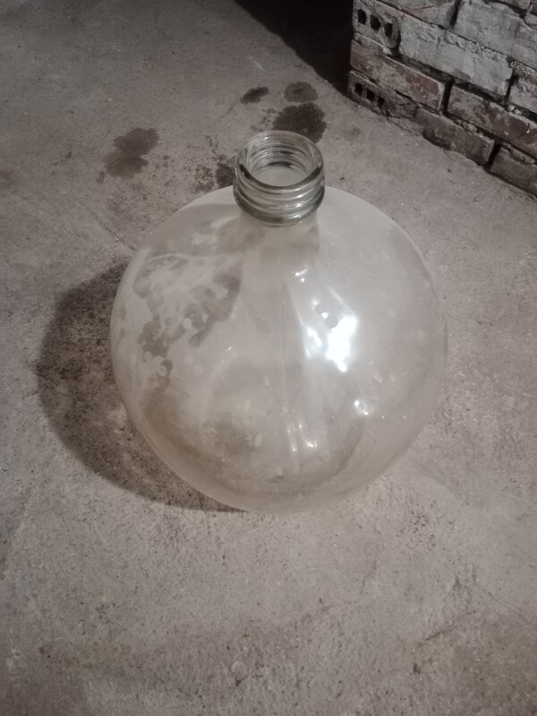 Elbląg Na sprzedaż balon na wino o pojemności 50 l. Stan widoczny na zdjęciach. Odbiór osobisty Elbląg.