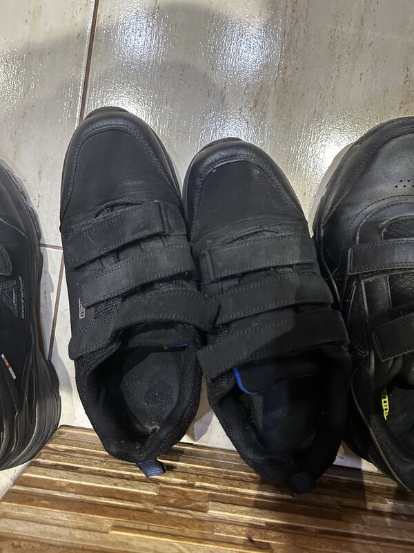 Elbląg Sprzedam buty zimowe ze zdjęcia w dobrym stanie rozmiar
Reebok rozmiar 44 a resztę to 43
Cena za sztukę