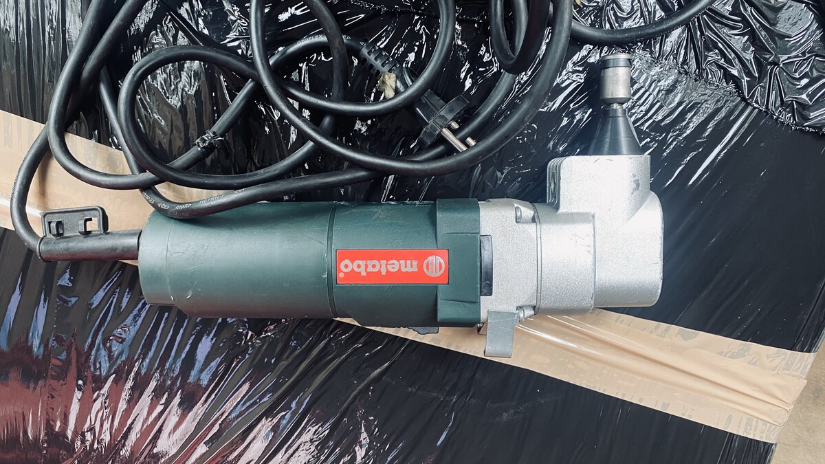 Elbląg Metabo KN 6875 nożyce do blachy
100% sprawny, nie zajechany profesjonalny sprzęt do cięcia blachy stalowej do