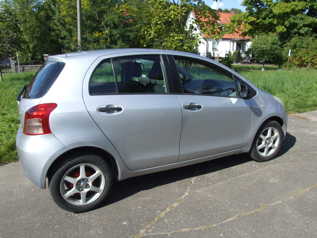 Elbląg Toyota Yaris 1,3 2007 Salon, Przebieg 148 000 km.