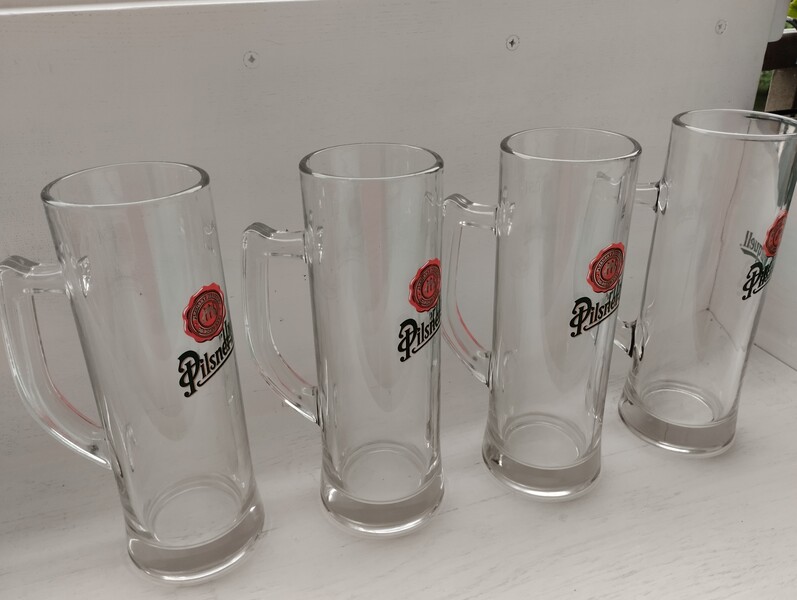 Elbląg Sprzedam kufle Pilsner Urquell 4 szt. Nowe, nieużywane. Cena za komplet-60 zł. Odbiór tylko osobisty