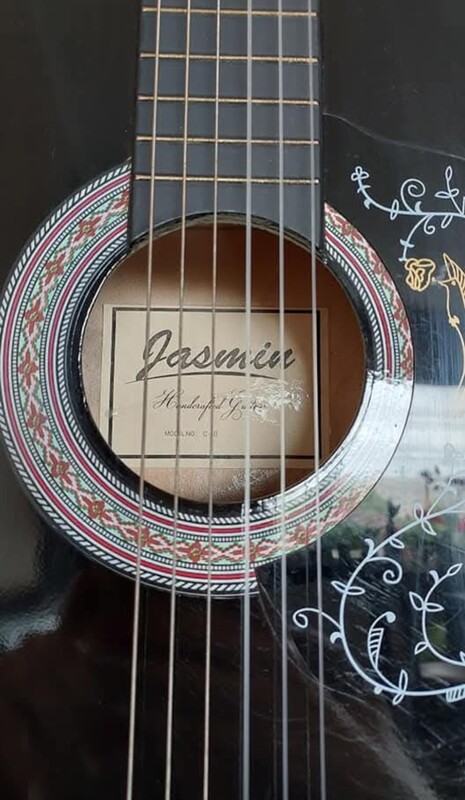 Elbląg Sprzedam gitarę klasyczną. Lakierowana, używana sporadycznie, bardzo zadbana. Szczerze polecam!