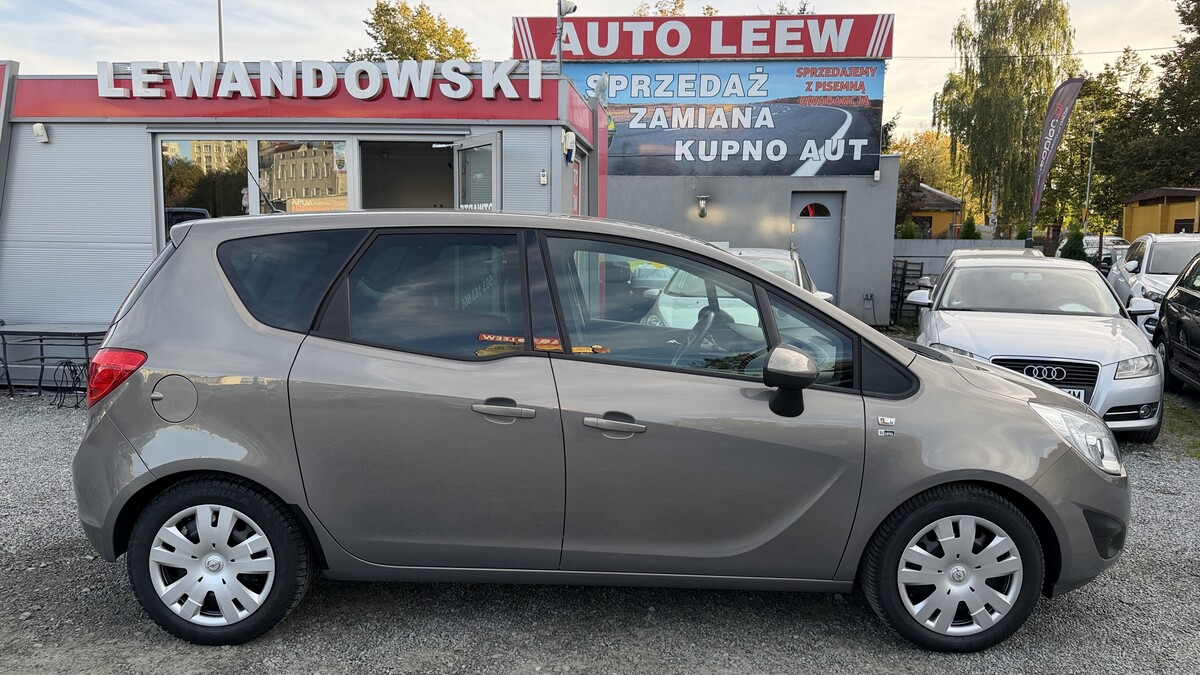 Elbląg Auto Leew LEWANDOWSKI Kupujemy i Sprzedajemy tylko dobre auta Za auta z Polskiego Salonu Płacimy Najwięcej OPEL