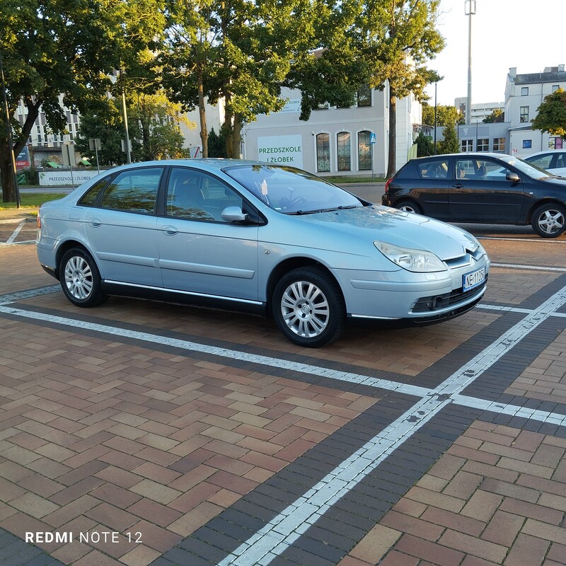 Elbląg Sprzedam Bardzo Ładny - CITROEN C5 Limuzyna.
Rok produkcji - 2007
Bardzo Ładny Kolor - BŁĘKIT Metalik.
Silnik