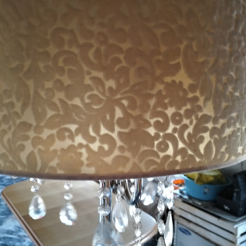 Elbląg Sprzedam lampę stojąca z abażurem Ecru, włącznik na stopę, z dodatkami, sznur biały, ,z żarówkami gratis