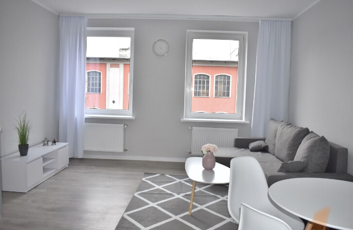 Elbląg Wynajmę mieszkanie od zaraz:- dwa pokoje - umeblowane- centrum miasta