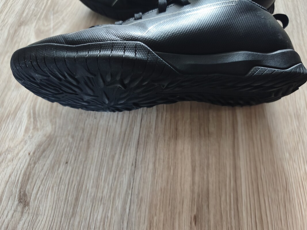 Elbląg Oddam buty turfy puma r. 35 za prasie mleczko