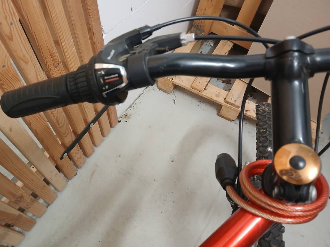 Elbląg Sprzedam rower koła 26 cali. Przerzutki shimano. Rower używany sporadycznie. Więcej informacji udziele