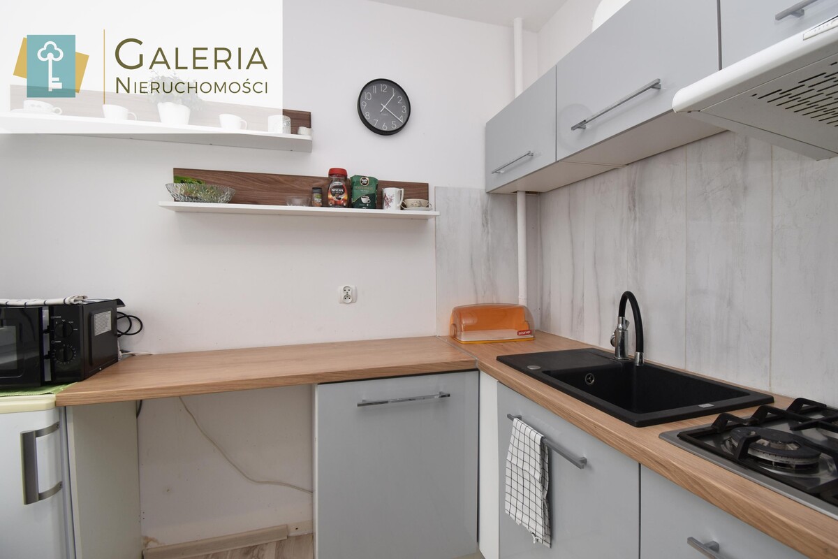 Elbląg GALERIA NIERUCHOMOŚCIZ pasji i miłości do nieruchomościNa sprzedaż: Kawalerka z oddzielną jasną kuchnią na II