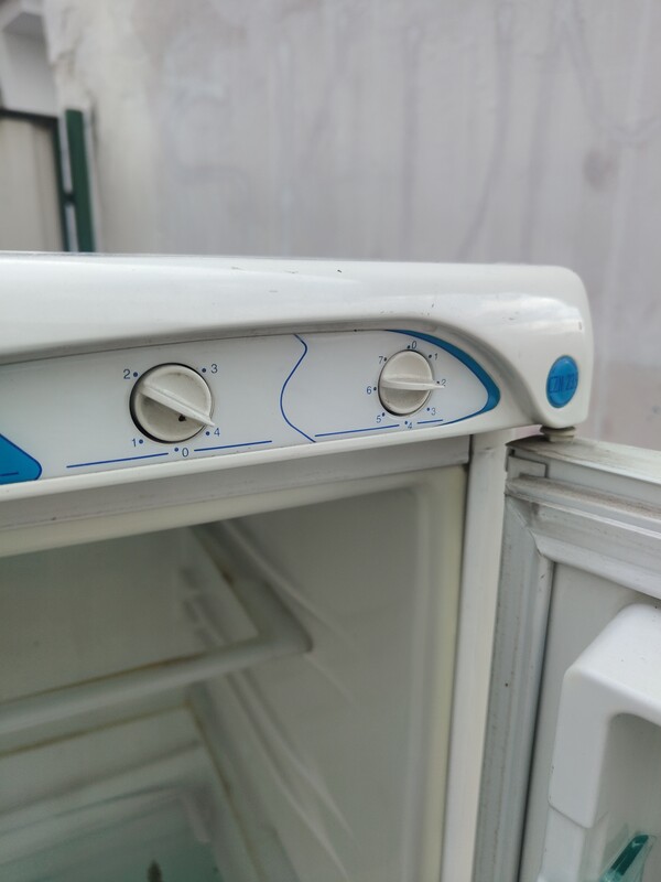 Elbląg Sprzedam lodówkę Polar stan bardzo dobry w zamrażalnik pół na pół model CZN 235Dwa oddzielne agregaty.