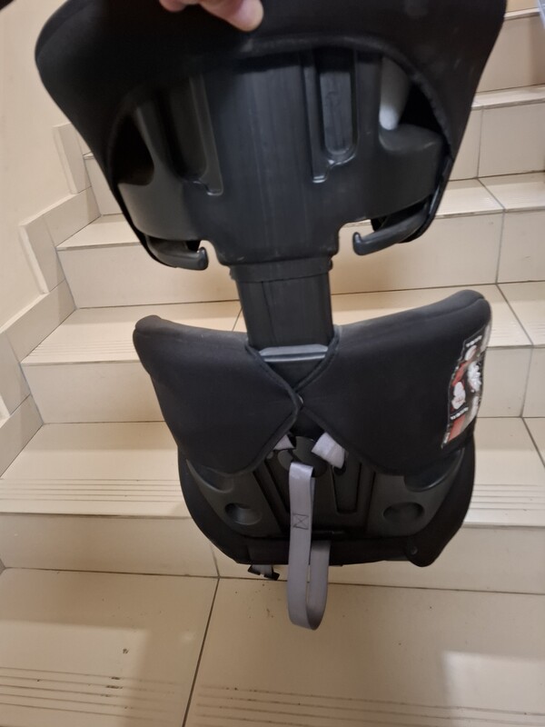 Elbląg Oddam za dwie duże paczki kawy JACOBS KRONUNG fotelik samochodowy dziecinny. Stan idealny, bo użyty tylko 3 razy