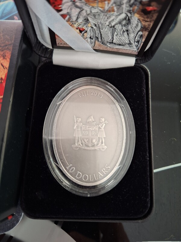 Elbląg Sprzedam piękna monetę inwestycyjną 1oz Ag. 999 Gladiator z 2013 r. Stan monety ideał; ani jednej ryski. W