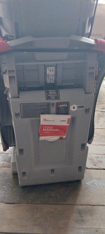 Elbląg Sprzedam fotelik dzieciecy do samochodu. Stan bardzo dobry, sprawny w 100%.