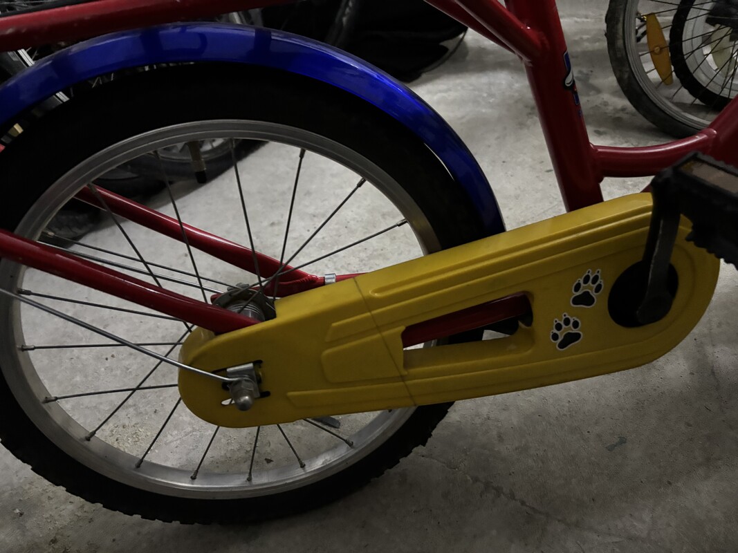 Elbląg Rower dziecięcy sprowadzony z Niemiec
Można zobaczyć na ul Dąbka
Koła 18 ki