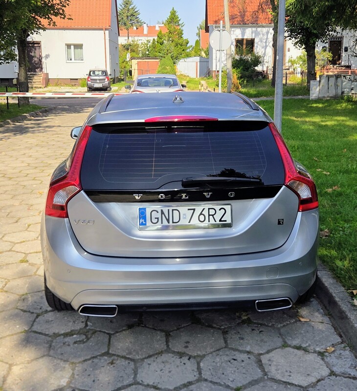 Elbląg Sprzedam VOLVO V60 2017r.2.0D skrzynia automat 190KM. Auto zadbane serwisowane.