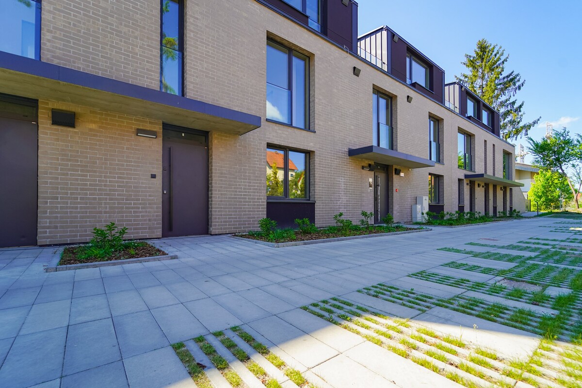 Elbląg KINGDOM NIERUCHOMOŚCI BLISKO CIEBIE NA SPRZEDAŻ NOWOCZESNY 2-POKOJOWY APARTAMENT W STANIE DEWELOPERSKIMZ