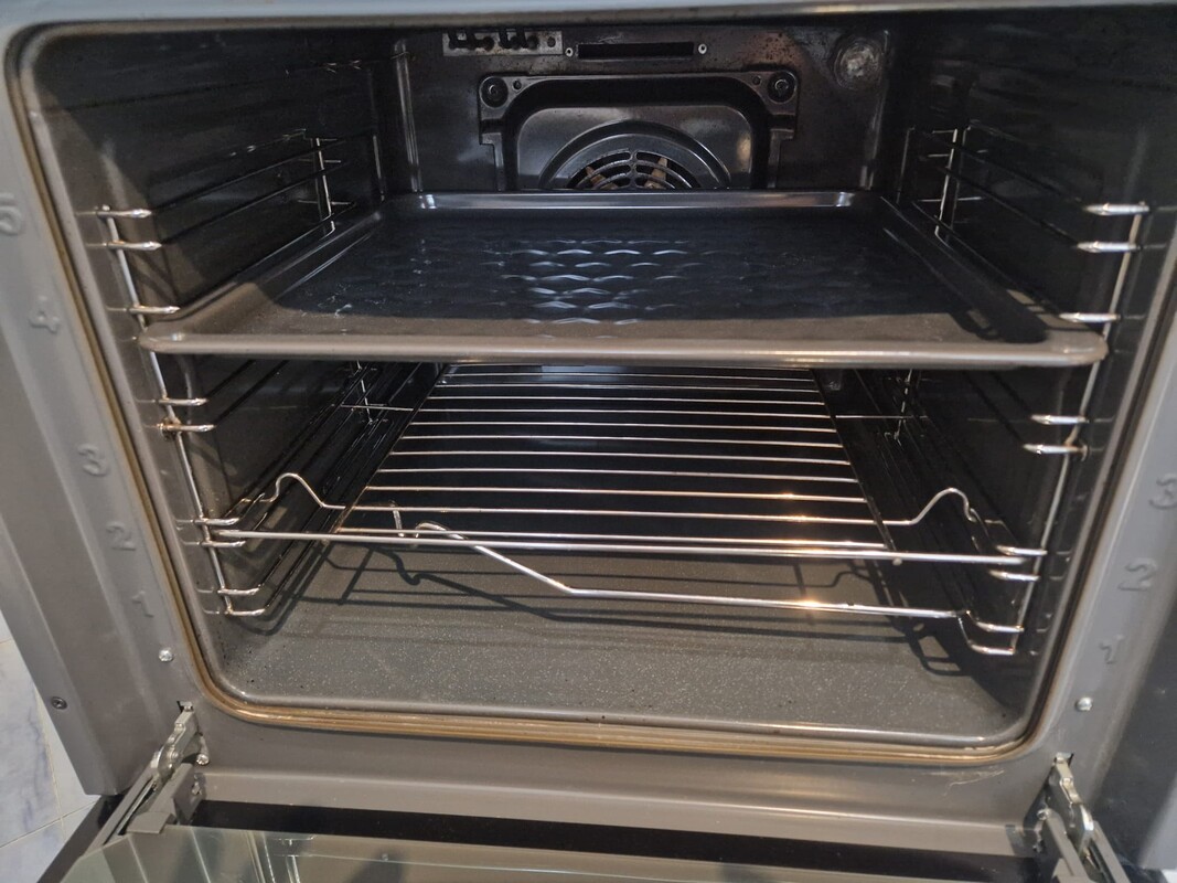 Elbląg SPRZEDAM
Kuchnia gazowo- elektryczna, piekarnik z funkcją rożna. szer. 60 cm. W pełni sprawna. Stan techniczny