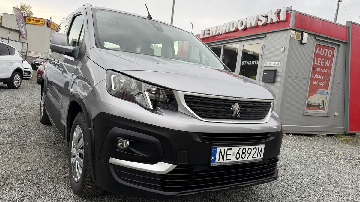 Elbląg Auto Leew LEWANDOWSKI Kupujemy i Sprzedajemy tylko dobre auta Za auta z Polskiego Salonu Płacimy Najwięcej