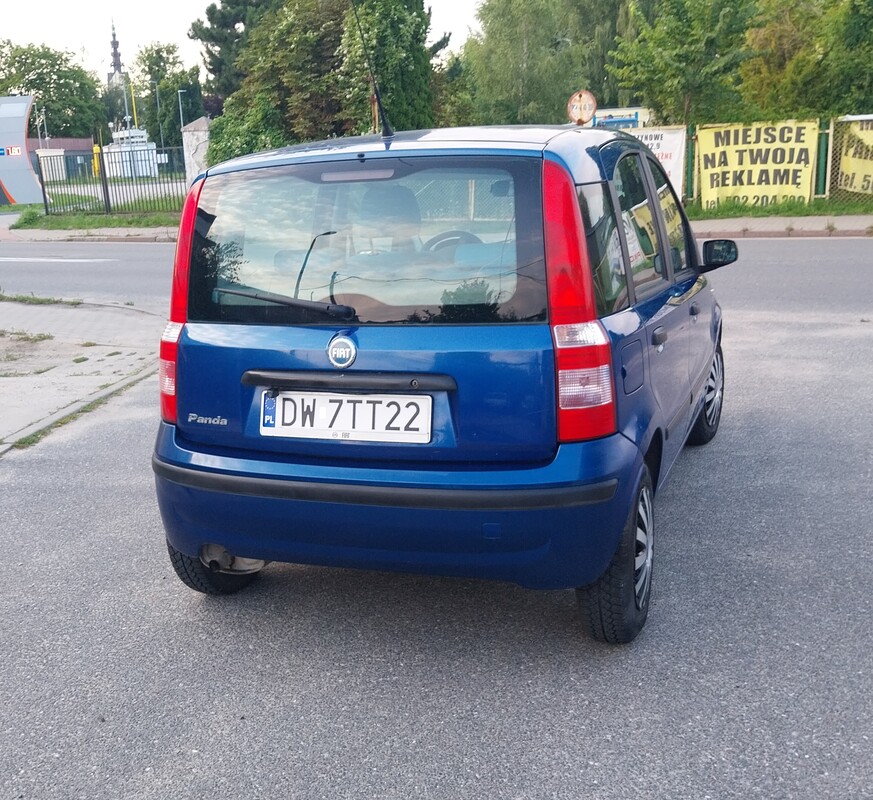 Elbląg Fiat Panda z 2005 roku, poj. 1.2 benz to niezawodne auto miejskie, które sprawdzi się zarówno w codziennych