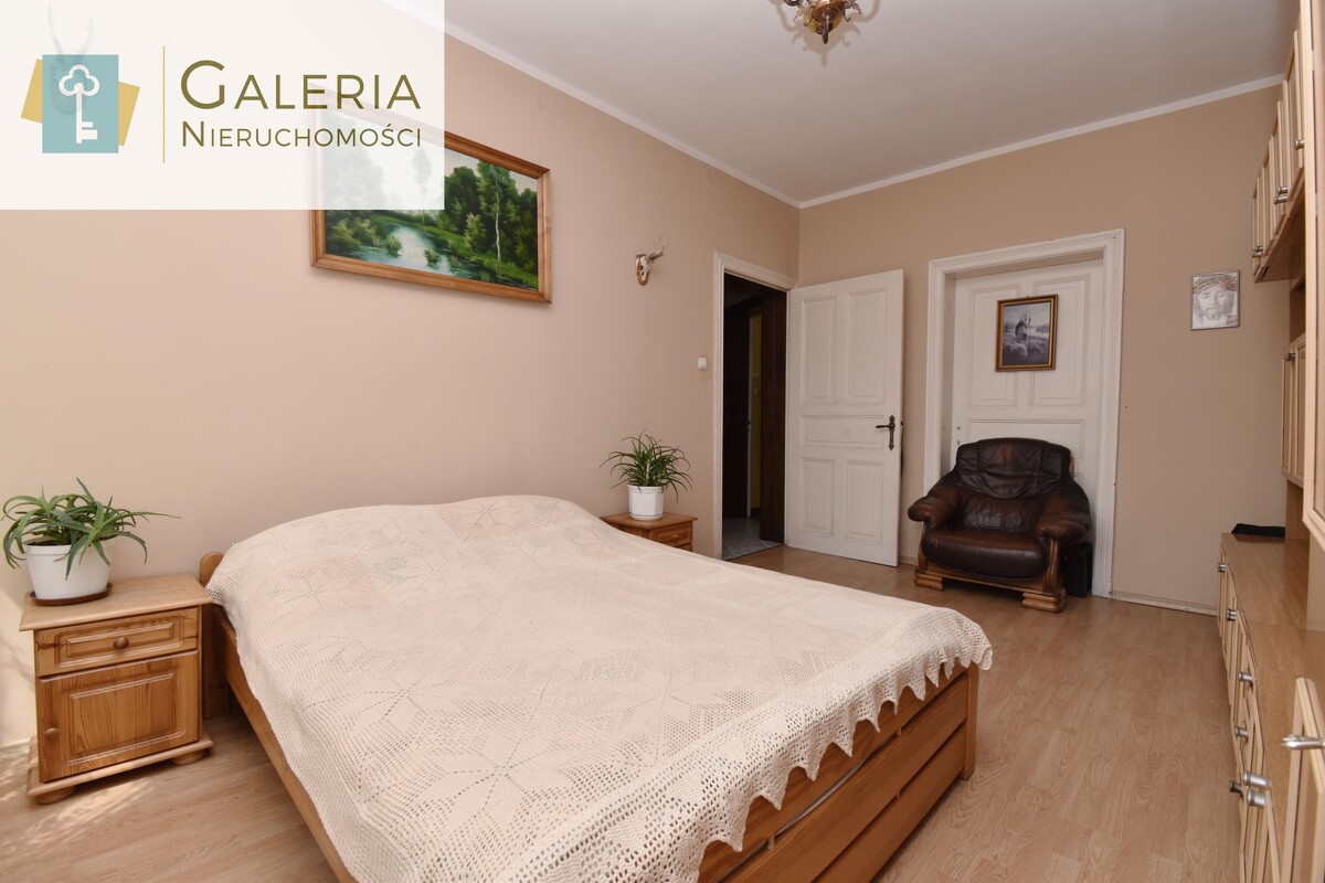 Elbląg GALERIA NIERUCHOMOŚCIZ pasji i miłości do nieruchomościNa sprzedaż: Przestronne mieszkanie, I piętro, garażul.
