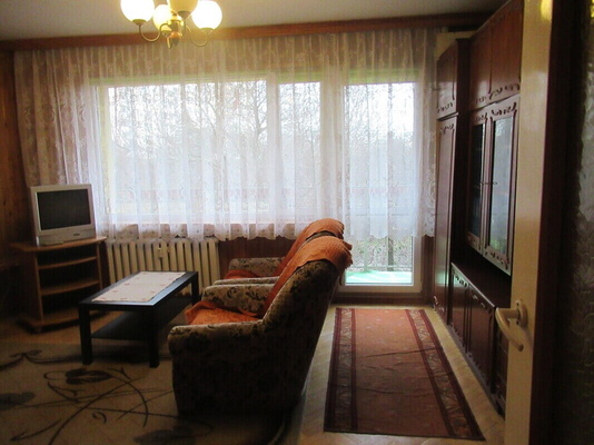 Elbląg Wynajmę duże mieszkanie 1 pokojowe o metrażu 35m2.Cena łącznie z opłatami / czynsz, gaz, woda, centralne