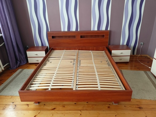 Elbląg Sprzedam w bardzo dobrym stanie meble do sypialni i tylko w całości. W zestawie znajduje się:
- Łoże