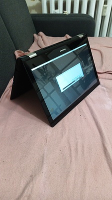 Elbląg Sprzedam dwa laptopy przywiezione z zagranicy Lenovo Yoga dotykowy 500 procek i5 szósta generacja 8 giga ramu