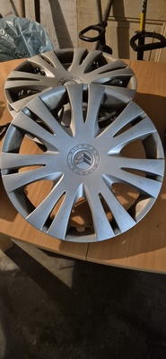 Elbląg Sprzedam kołpaki do Citroena 16 cali. Kołpaki są w dobrym stanie. tel. 604317130