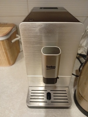 Elbląg sprzedam ekspres automatyczny do kawy Beko Ceg 5331x posiada młynek do chwili obecnej sprawny w tej chwili