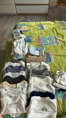 Elbląg Witam mam na sprzedaż ciuszki dla niemowlaka roz 56 pojedyncze 62 duża pakę kurtki spodnie body czapeczki
