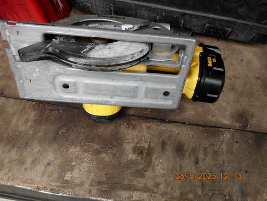 Elbląg DeWalt DW936 piła tarczowa
DEWALT DW 936 piłatarczowa sprawna, bateria do regeneracji
Do piły można dokupić