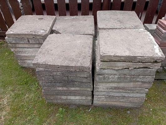 Elbląg Sprzedam płyty chodnikowe 47 sztuk, wymiary 50x50x7 (koszt 5 zł za sztukę). Obrzeża zdjęcie nr 2 gratis.