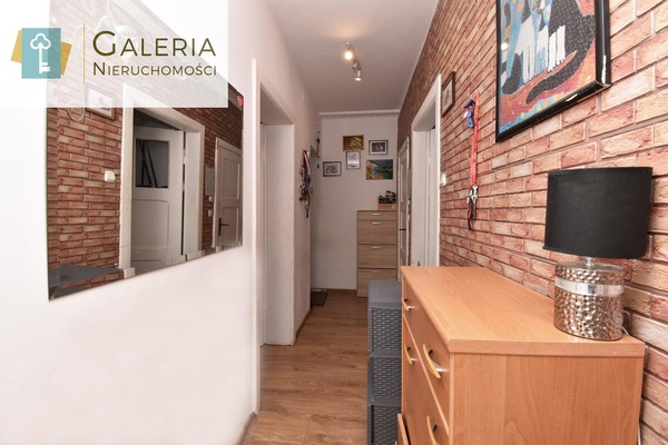 Elbląg GALERIA NIERUCHOMOŚCIZ pasji i miłości do nieruchomościNa sprzedaż: 3 pokojowe mieszkanie z możliwością